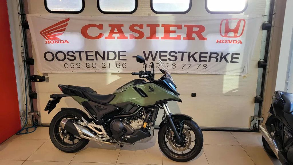 NC 750 X DCT  NC 750 X DCT