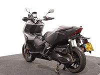 X-ADV 350 NHB52 Matt Carbonium Grey Metallic Foto