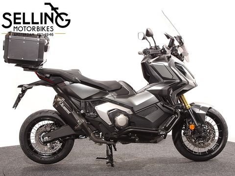 X-ADV 750 NHC64 Matte Iridium Grey Metallic  X-ADV 750 NHC64 Matte Iridium Grey Metallic