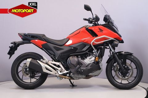  NC 750 X DCT