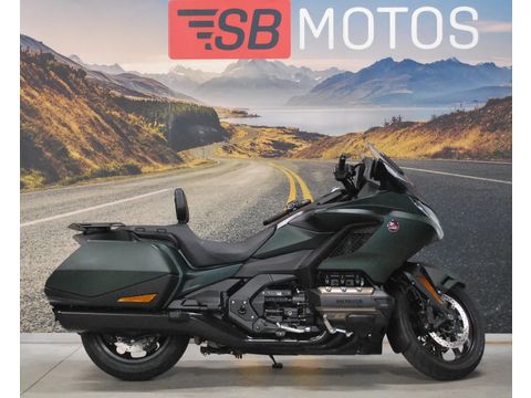  GL1800B GOLDWING BAGGER DCT