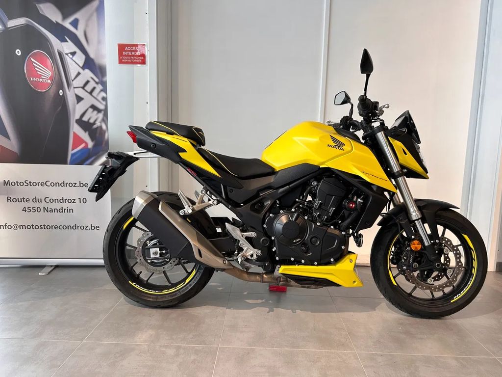  Hornet 750 (r&eacute;serv&eacute;e)