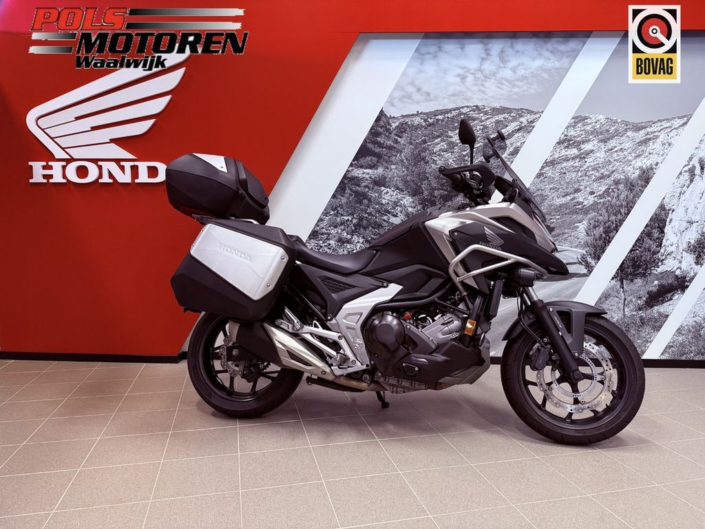  NC 750 XDM DCT