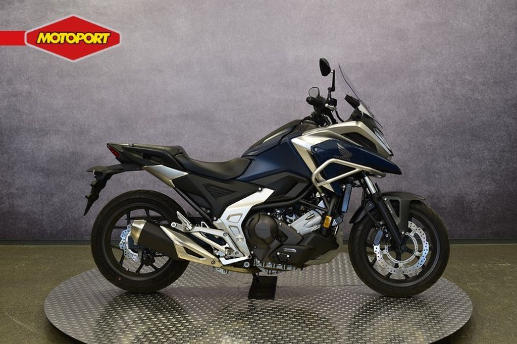  NC 750 X DCT