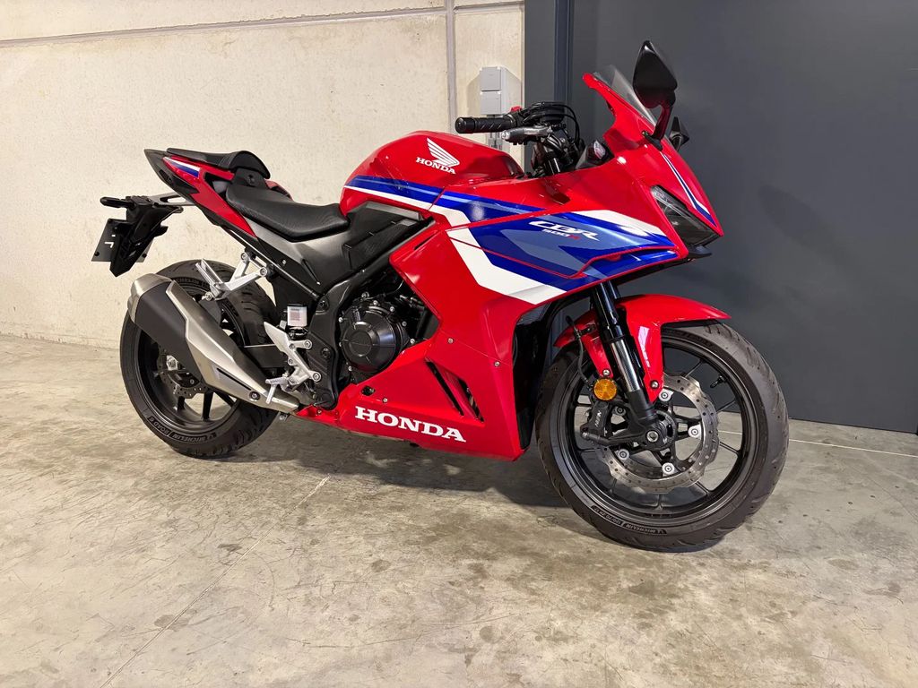  CBR500R 35kW met sportieve looks