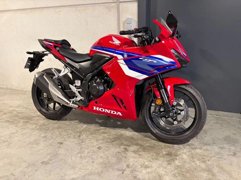  CBR500R 35kW met sportieve looks