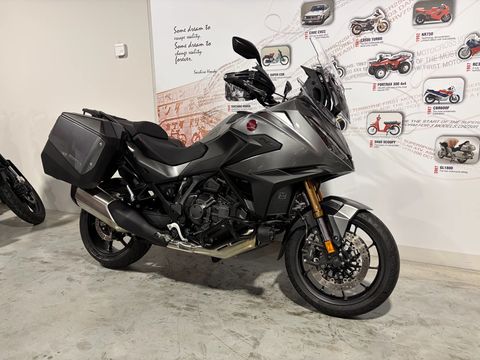  NT1100 DCT nieuwste versie met opties
