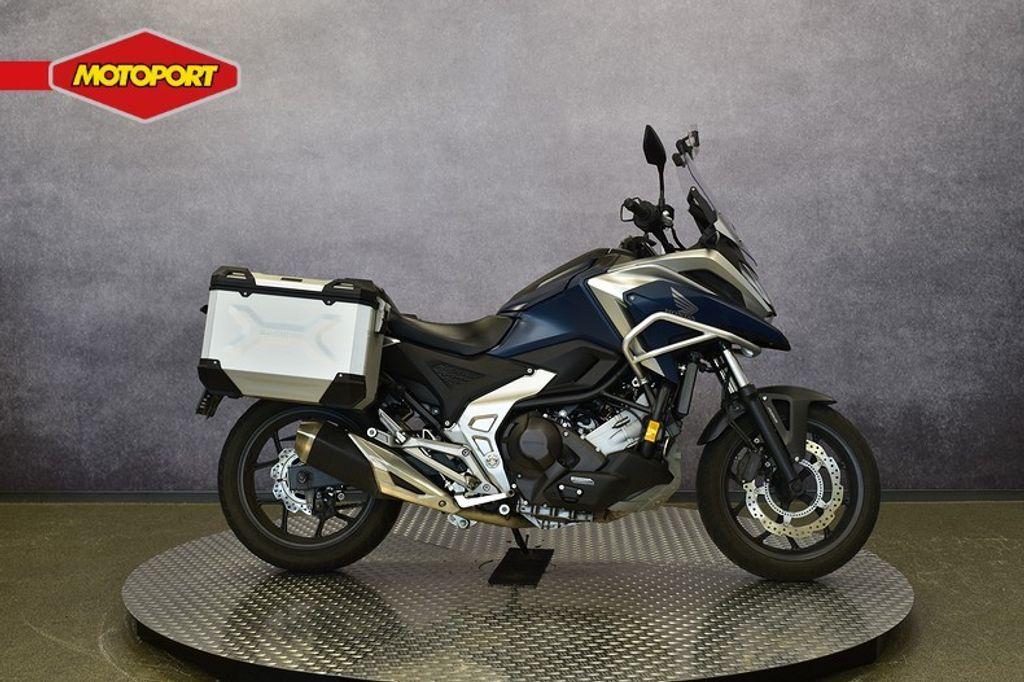  NC 750 X DCT
