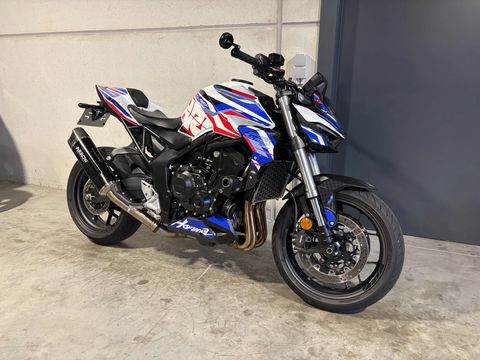  CB1000 Hornet bomvol opties