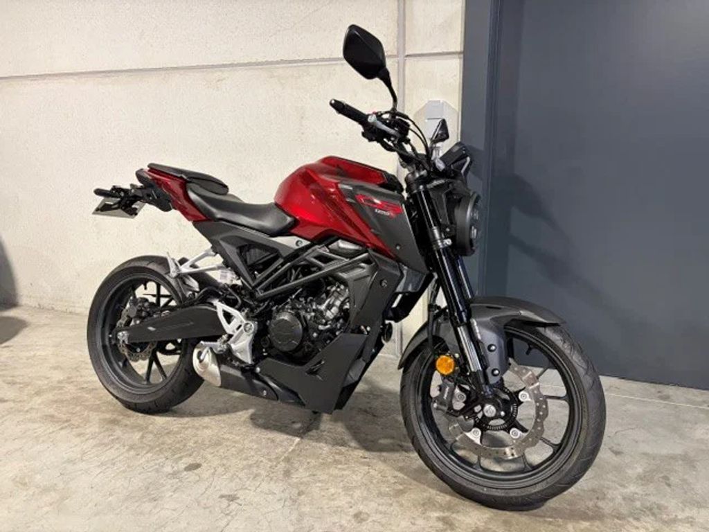  CB125R top 125cc naked bike met tail tidy