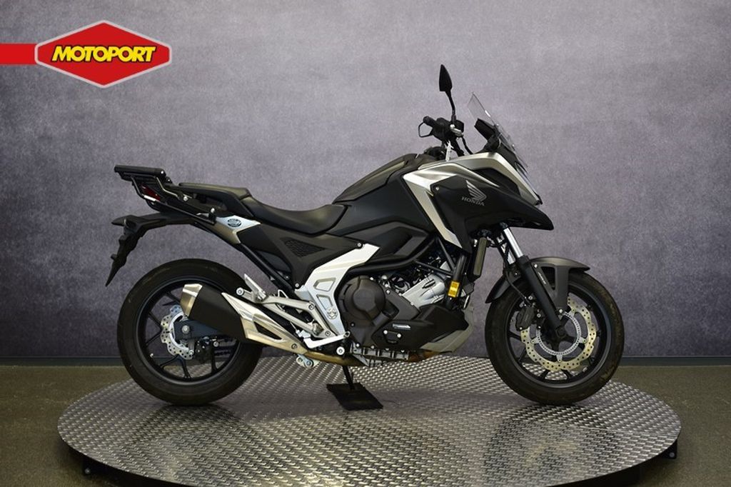  NC 750 X DCT