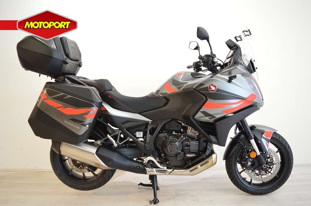  NT 1100 DCT