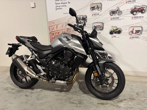  CB750 Hornet in prachtstaat met quikshifter
