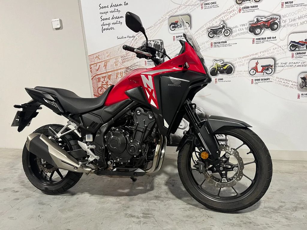  NX500 leuke alleskunner (BTW moto)
