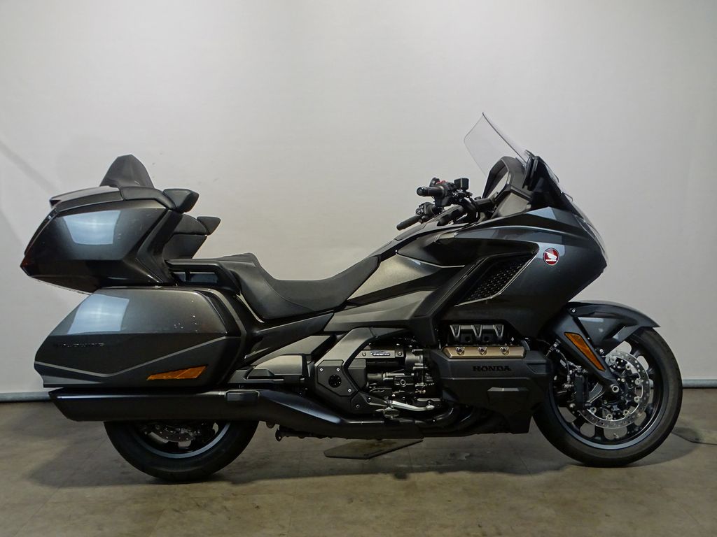  GL 1800 TOURING DELUXE DCT