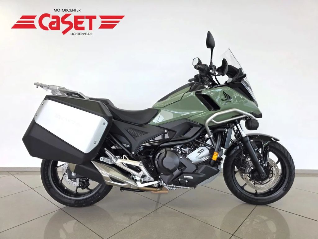  NC 750 X DCT