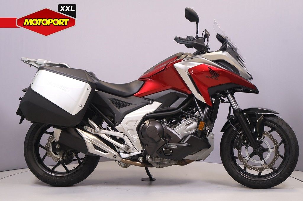  NC 750 X DCT
