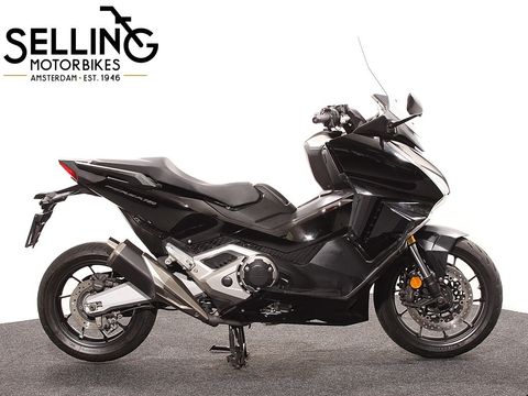  NSS 750 Forza