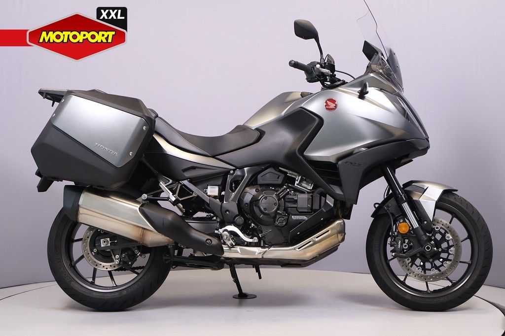 NT 1100 DCT