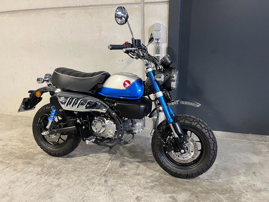  Monkey 125 fun minibike in showroomstaat