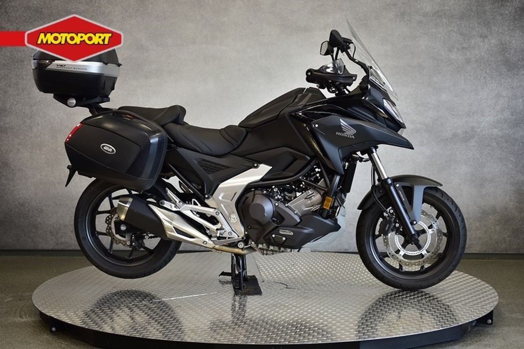  NC 750 X DCT