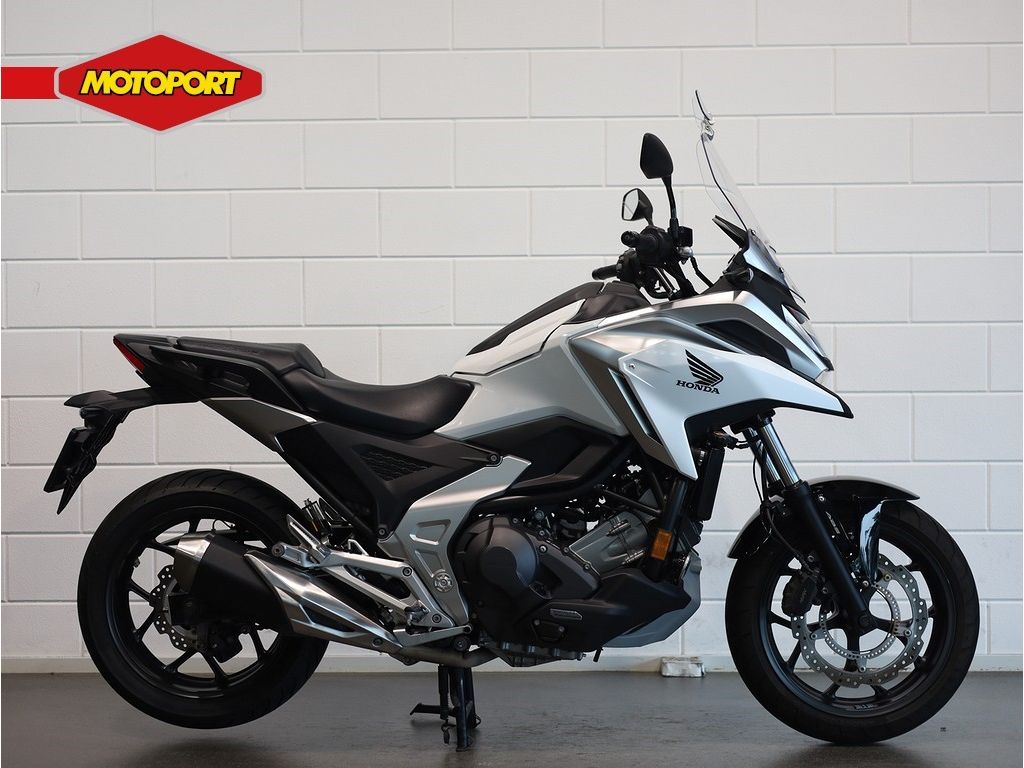  NC 750 X DCT
