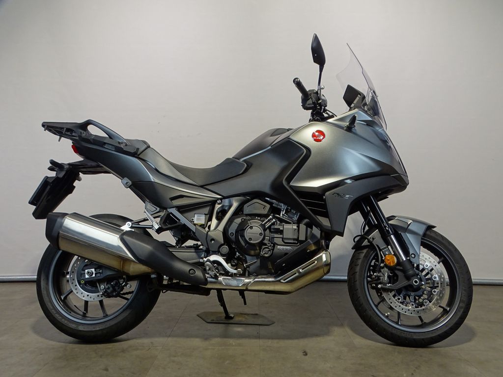  NT 1100 DCT